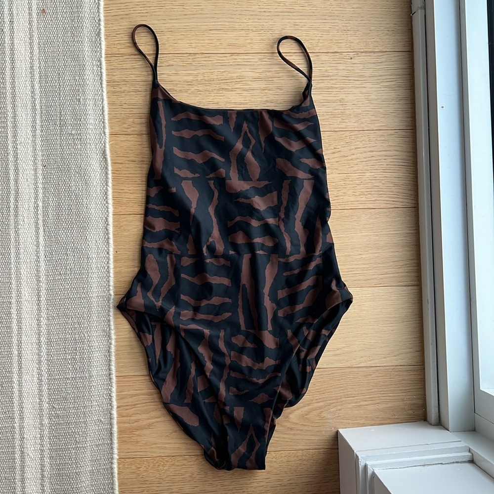 Madewell Spaghetti Strap Animal Print One Piece Swimsuit No132 + black one piece